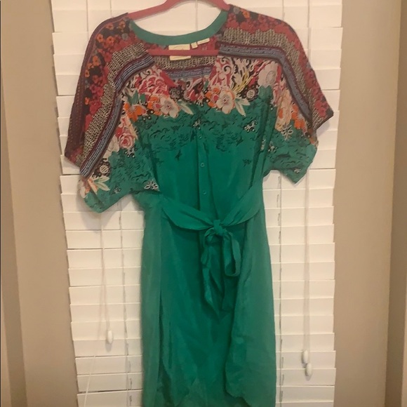 Anthropologie Tops - Anthropologie silk tunic